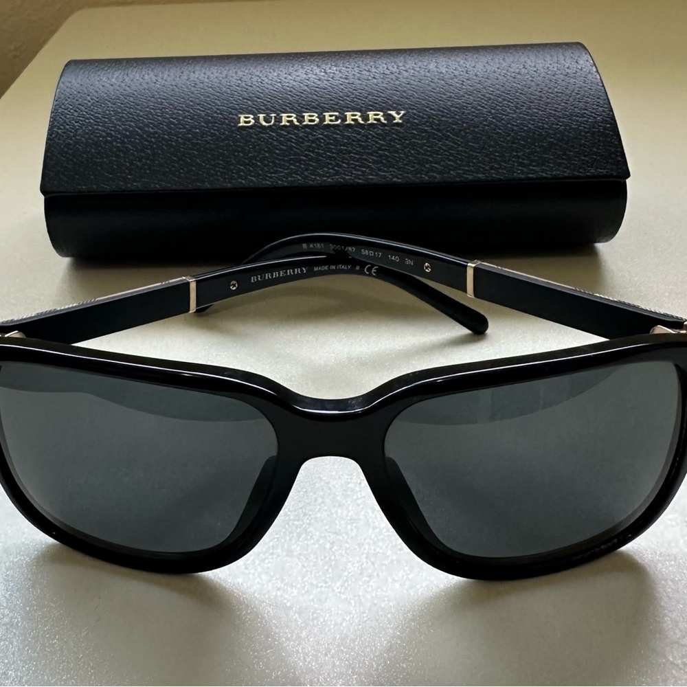 Burberry Black Sunglasses